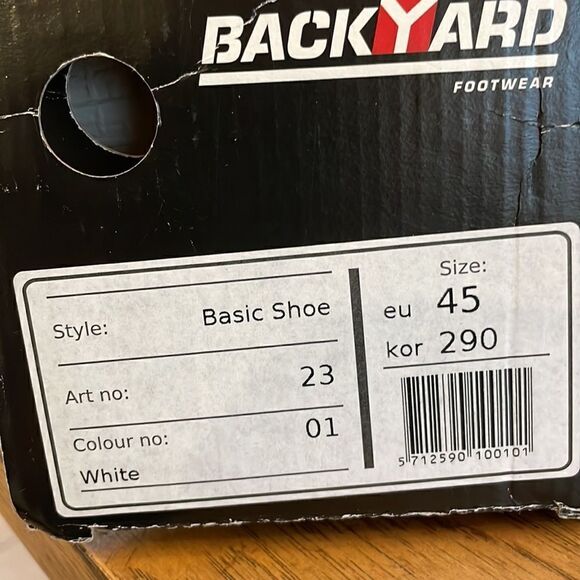 BACKYARD FOOTWEAR WHITE SNEAKERS.  NEW IN BOX - Picture 8 of 9